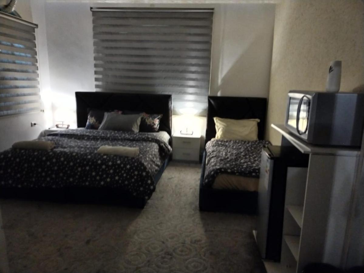 Cardostudio Hotell Jarash Eksteriør bilde
